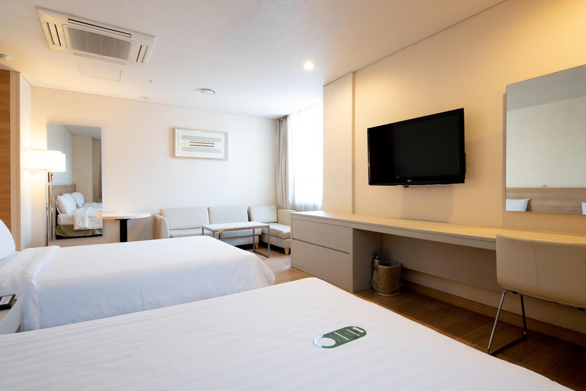 New Myeongdong Hotel 3*